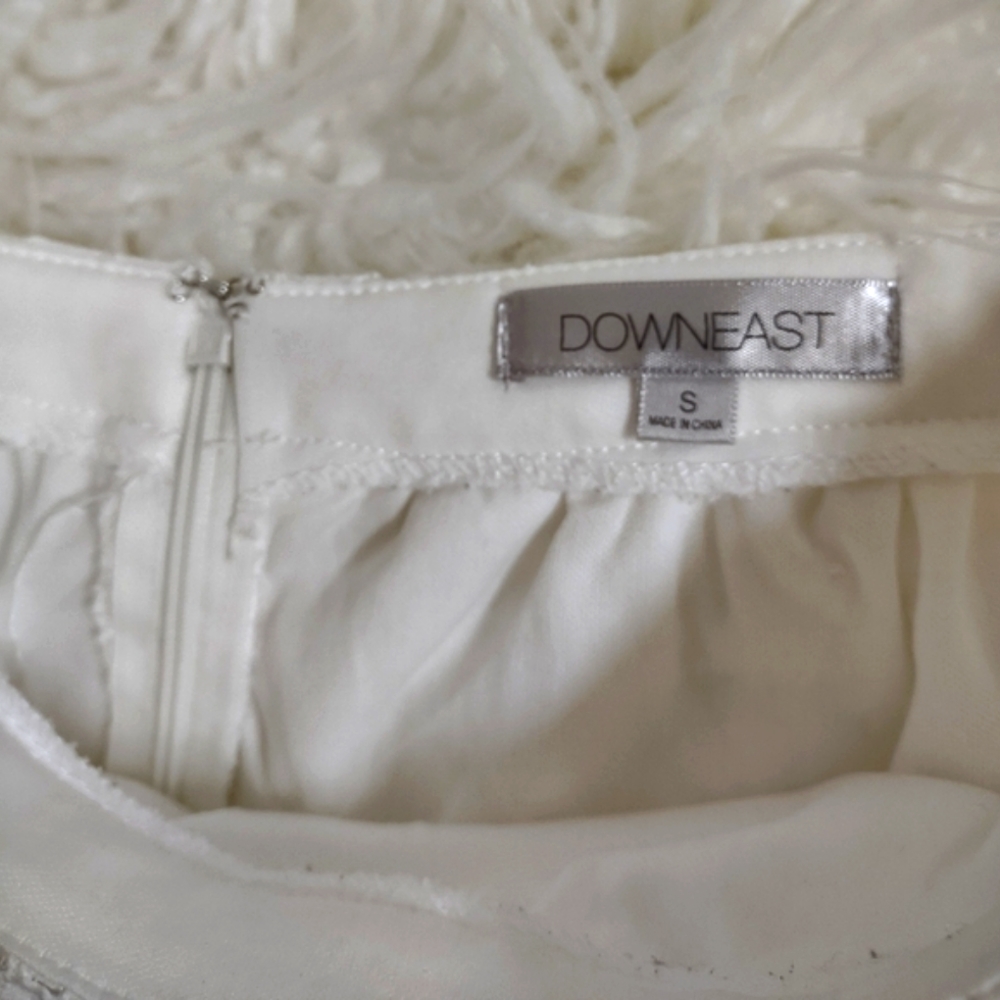 DOWNEAST White Skirt Lace Size Small 4 / 6 - Picture 2 of 7